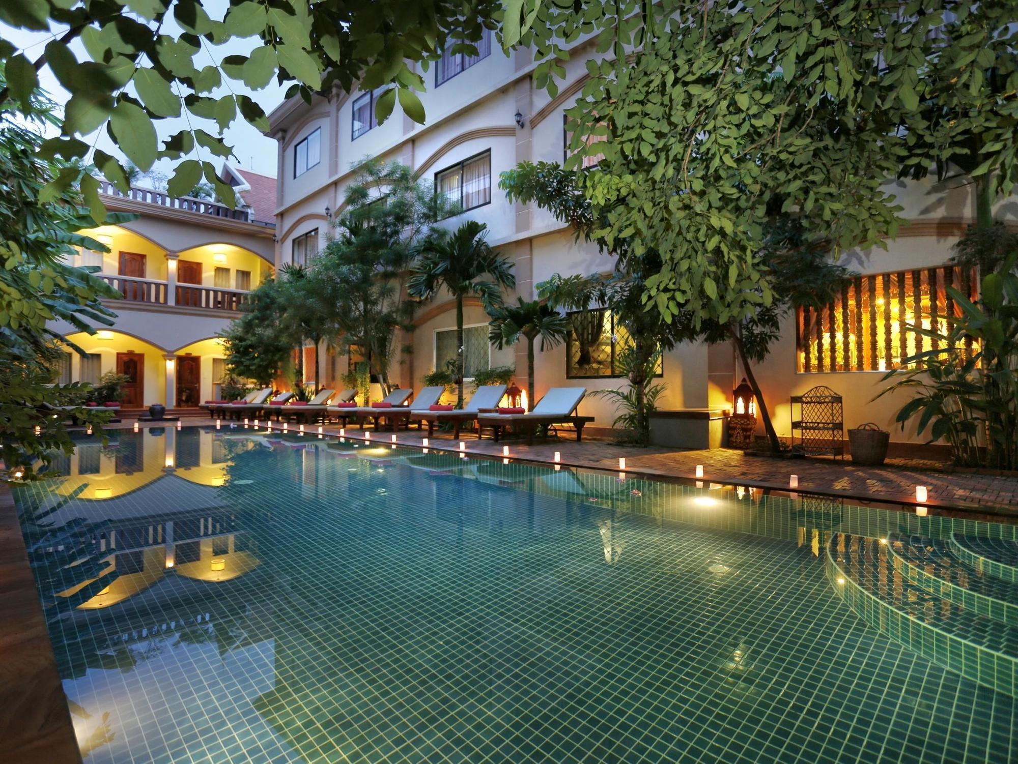 Forest King Hotel Ciudad de Siem Riep Exterior foto
